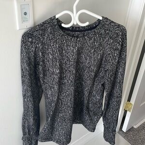 Lululemon long sleeves top